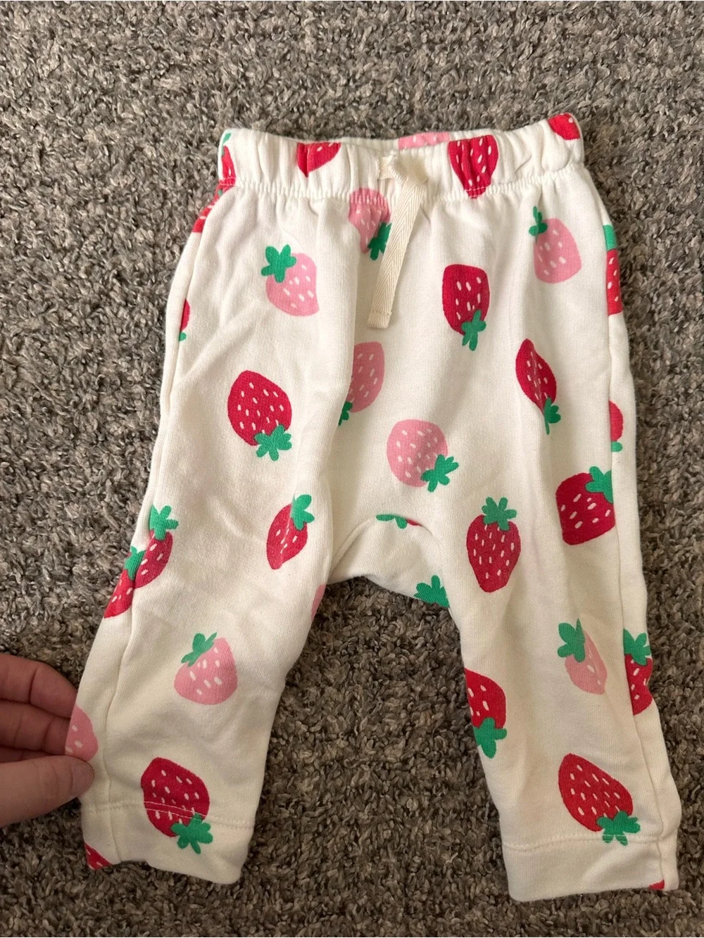 Old Navy Cream Kids Sweatshirt & Pants Set with Red and Pink Strawberry Print